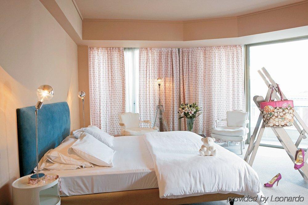 Hotel 2Fashion House Athens Room photo